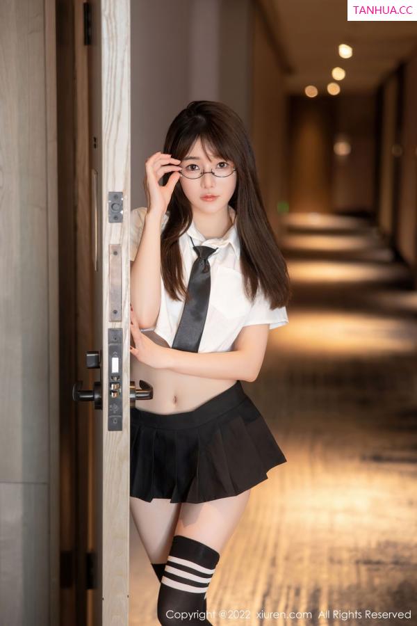 婠婠么  [XiuRen]高清写真图 2022.08.01 No.5365 婠婠么第4张图片